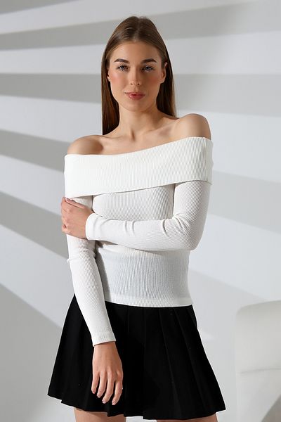 VG BOND MODA Madonna Collar Camisole Plain Women's Blouse Vg029