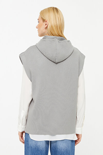 Naramaxx Tek Yanı Yırtmaçlı Kapüşonlu Triko Süveter