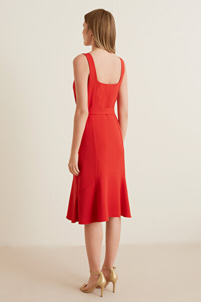 Naramaxx Kare Yaka Etekucu Fırfırlı Kemerli Elbise