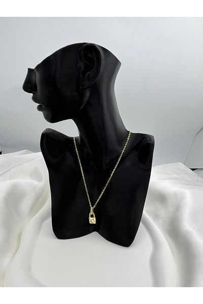 Store Lock Detailed Necklace