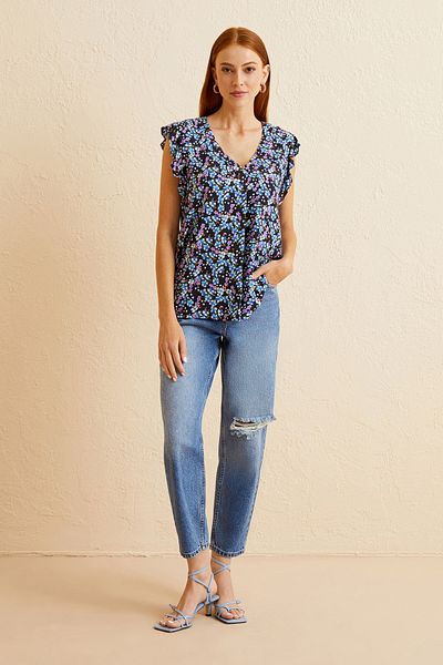 Naramaxx V-Neck Pleat Detailed Blouse
