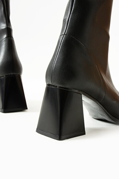 Papuckurdu Kadın Siyah Yandan Fermuarlı Streç Topuklu Bot