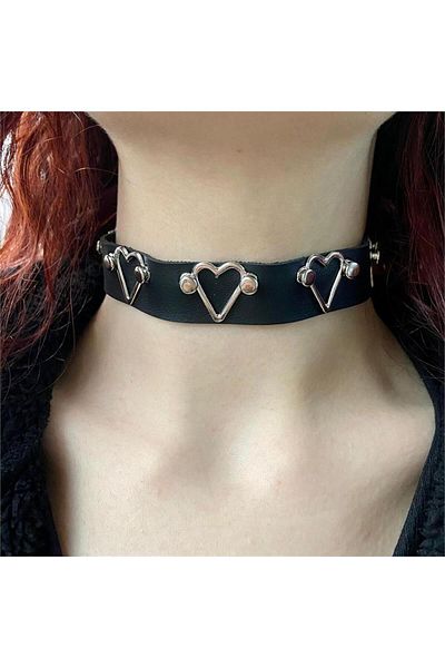 Karakedi Leather Collar with Black Heart Detail