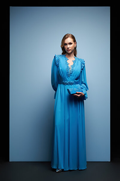 İnce V Yaka İşleme detaylı Uzun Şifon Büyük Beden Abiye Elbise