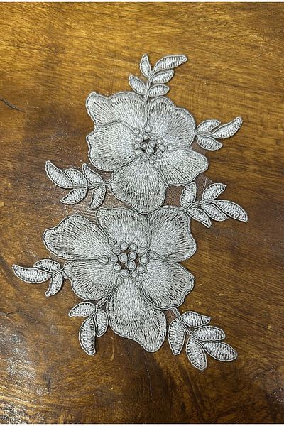 Gönülden Tasarım 21X14 CM APPLICATIE FLORE DE BRODAT DE CULOARE ARGINTIE