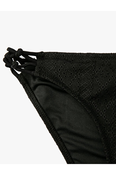 Koton Vroubkovaný vyšívaný spodní díl bikin s bočním lemováním v normálním pase