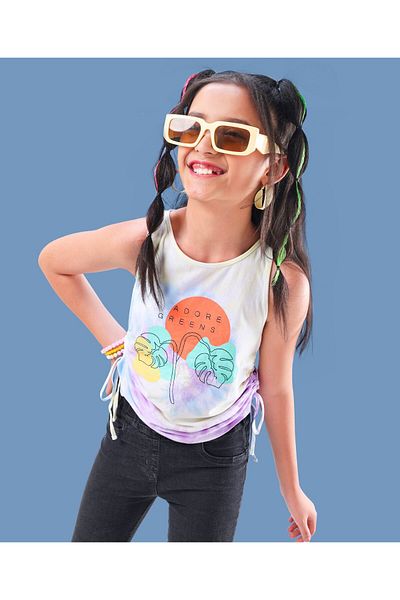 Pine kids تي شيرت بدون أكمام من القطن بنسبة 100%، مغسول بيولوجيًا، بطباعة التعادل والصباغة وأوراق الشجر - أبيض ثلجي