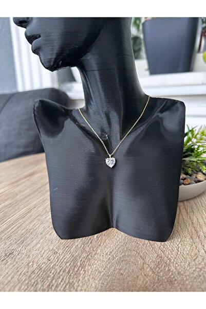 Butik قلادة على شكل قلب من الحجر الذهبي