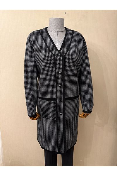TEK Black Smoked - TRICO Cardigan Young-Mother, model picioare lungi de corb