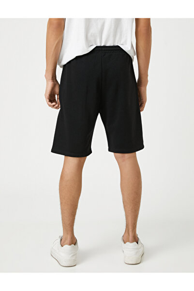 Koton Základní šortky s krajkovým pasem s potištěnými kapsami s logem štítku