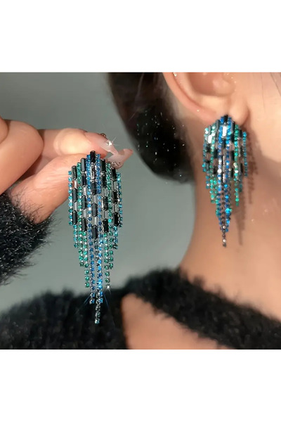 TAKİŞKO أقراط بتصميم حجر كامل