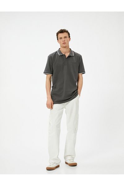 Koton T-Shirt mit Polokragen und geknöpfter Paspelierung im Slim Fit