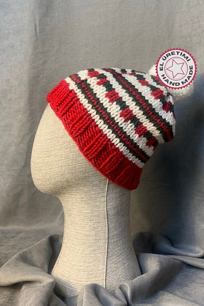 Uretti - Nurten 4514 Women's Wool Beret with Handmade Pompom Detail - Red