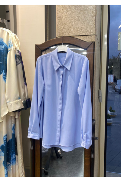 PERA MODA Κομψό γυναικείο πουκάμισο Special Day που δεν εμφανίζει φύλλα