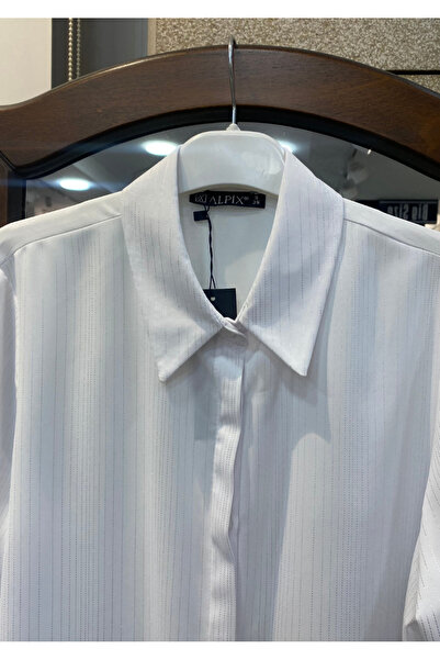 PERA MODA Κομψό γυναικείο πουκάμισο Special Day που δεν εμφανίζει φύλλα