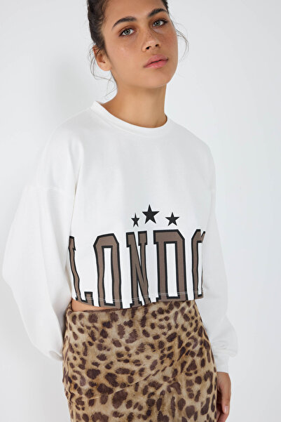 No Matter What 100% Cotton White Star Detailed London Written Crop T-Shirt