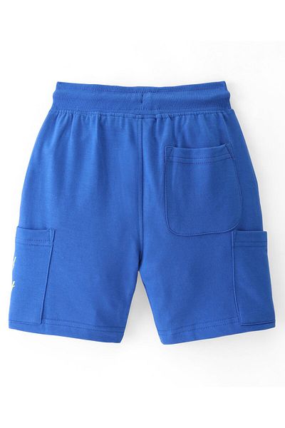 Pine kids شورت تيري بطول فوق الركبة بطبعة نصية - أزرق