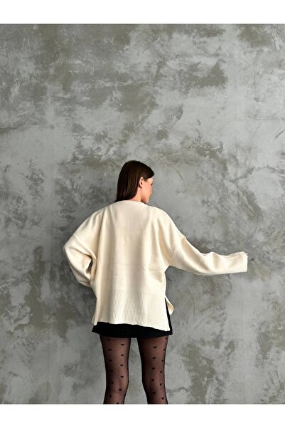 LE CARAMBOLE Pulover de damă, cu imprimeu crem, cu decolteu rotund