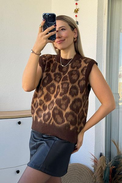 Kubos Moda Leopard Pattern Crew Neck Soft Sweater