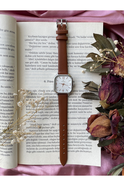 Parlé Bien Kadın Kare Rome Rakamlı Deri Kordon Kol Saati