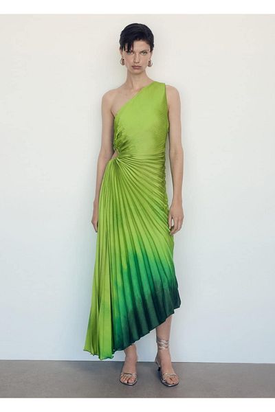 MANGO Woman Φόρεμα με πλισέ ασύμμετρη εφαρμογή