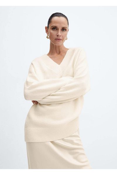 MANGO Woman Pointed Collar Oversize Sweater