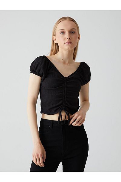 Ltb Tricou negru cu decolteu în V în față