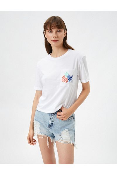 Koton Şahika Ercümen - Κεντημένο T-Shirt με χάντρες και τσέπες