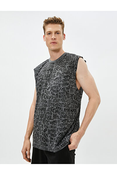 Koton رياضي قطع واسعة الأكمام شعار مطبوعة طاقم الرقبة