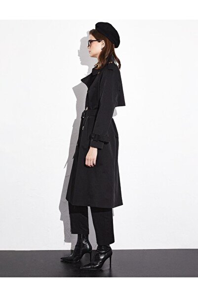 Kayra Kruvaze Düğmeli Kemer Detaylı Kap Siyah