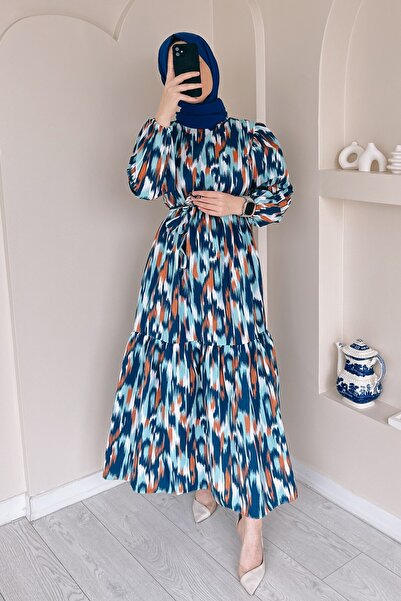 ModaAycan فستان ساكس باللون الأزرق مع طباعة وشاح - MA246