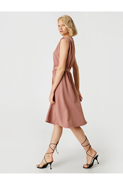 Koton Αμάνικο Μίντι Φόρεμα Ζώνη με V λαιμόκοψη