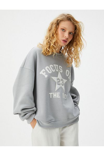 Koton College Sweatshirt Raised Printed Applique Detailed Long Sleeve Crew Neck Comfortable Fit