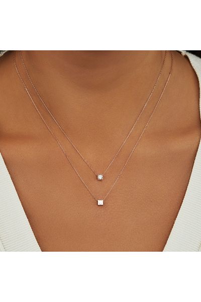 Isabel Bernard La Concorde Felie 14 Karat | Roségold Kubus Charm Ib350050