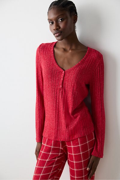 Penti Best Of Winter Pyjama-Set mit roten Hosen