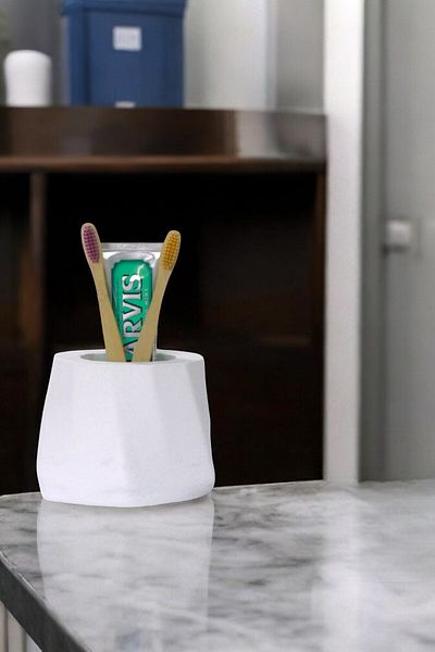 Evene Toothbrush Holder Toothbrush Holder Toothbrush Stand Toothbrush Holder White Model 17