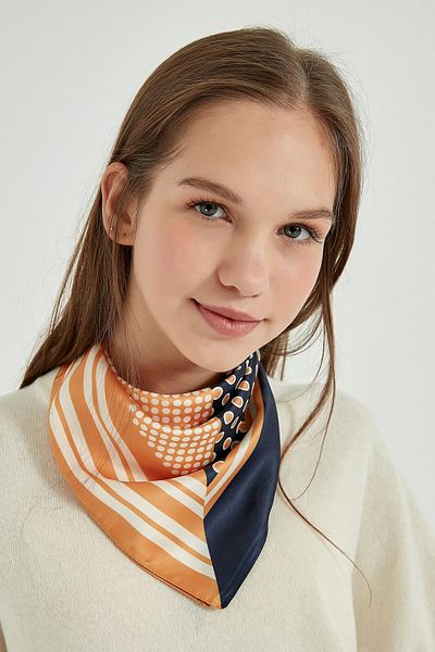 Axesoire 13483 Bandana portocalie cu modele patchwork