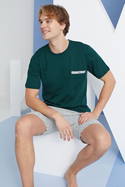 KLY طقم بيجامة شورت رجالي باللون الأخضر