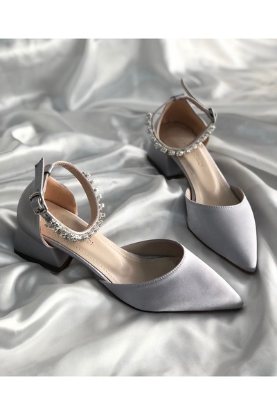 mka mikana حذاء سهرة نسائي بكعب منخفض من الساتان الحجري