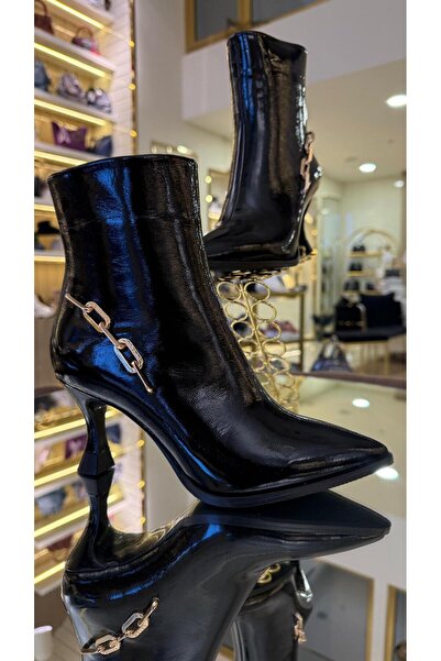 DUYGUSHOESBAG حذاء من الجلد الطبيعي مع سلسلة إكسسوارات
