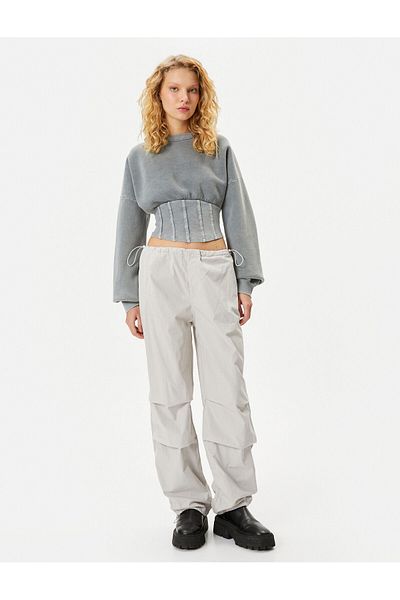 Koton Crew Neck Long Sleeve Raster Crop Sweatshirt - Slim Fit with Pale Effect