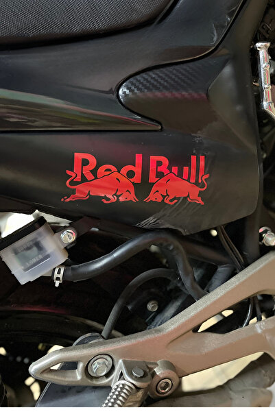 Banxtre Motor ve Kask için Kırmızı Boğa Enerji Sticker Etiket 15CMx6CM (1 Adet)