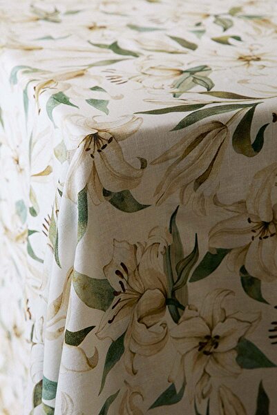 H&M Patterned tablecloth