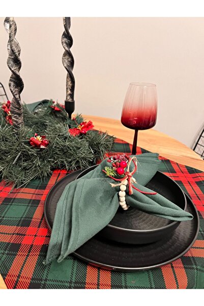 Rachel Yılbaşı, 1 adet Runner, 4 adet Peçete ve 4 adet Yüzükten oluşan Sofra Sunum Seti