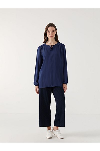 LC Waikiki Γυναικεία μπλούζα με λαιμόκοψη LCW Grace Navy Blue