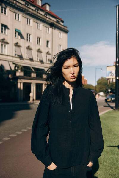 H&M Batwing-sleeved muslin blouse