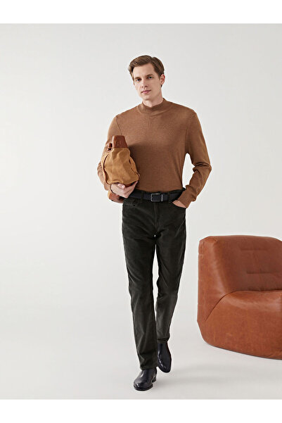 LC Waikiki بنطال تشينو رجالي مخملي قياسي - W4BN80Z8