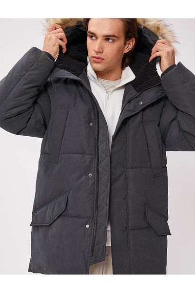 Koton Puffer Jacket Detail z umělé kožešiny s kapucí, kapsa na zip