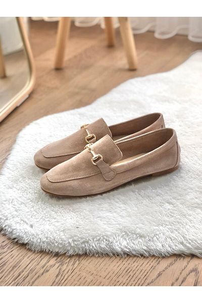 LA PASSION Beige Suede Loafer