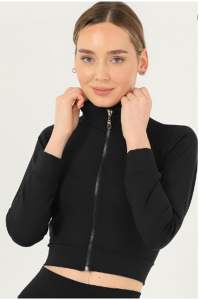 MaSoMi Sports Black Crop Jacket
